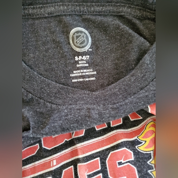 Calgary Flames NHL Boys Hockey Tee π π₯ - Picture 3 of 3
